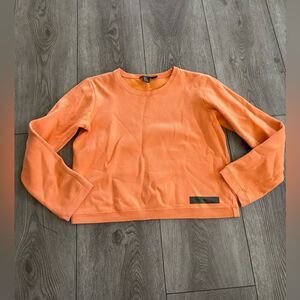 DKNY woman’s sweater used in good condition